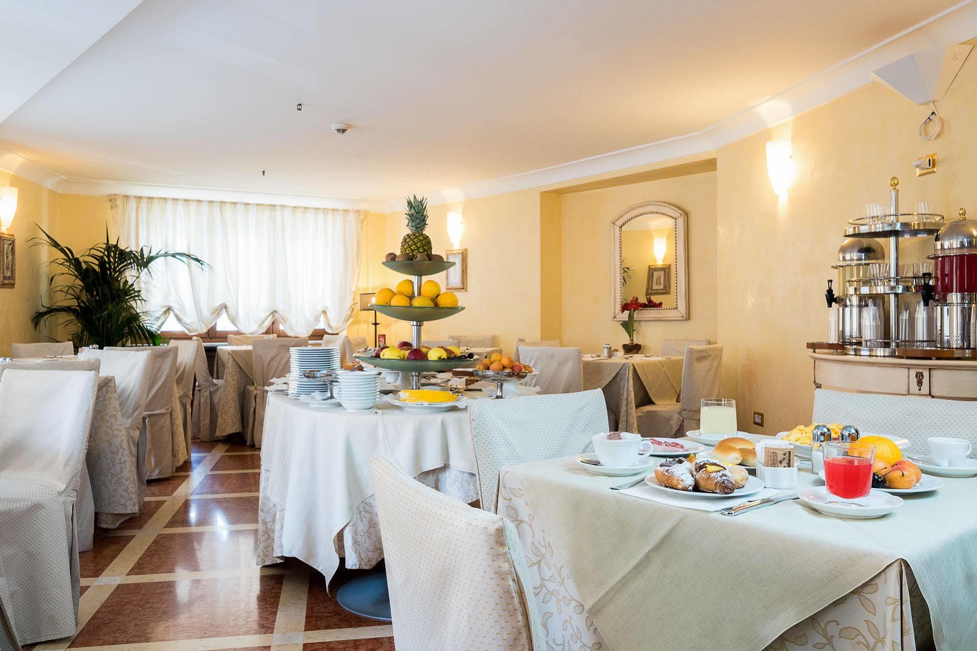 Hotel Vecchio Borgo Палермо Екстериор снимка